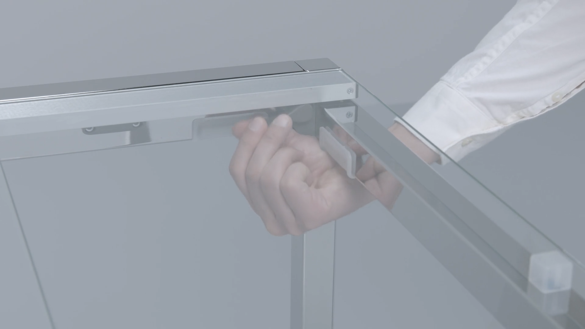 ميز طعام ستيل